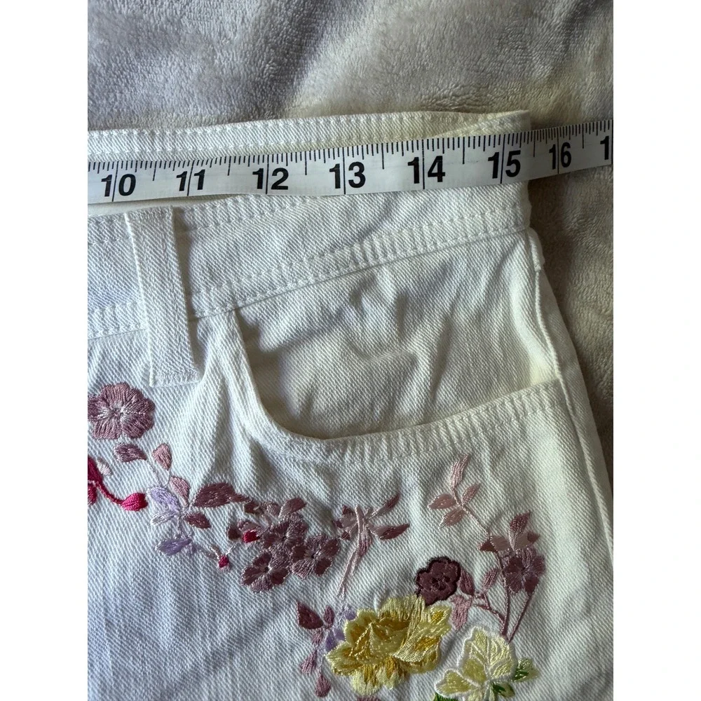 Etro Milano White Floral Embroidered Slim Straight Leg Jeans Made in Italy 30